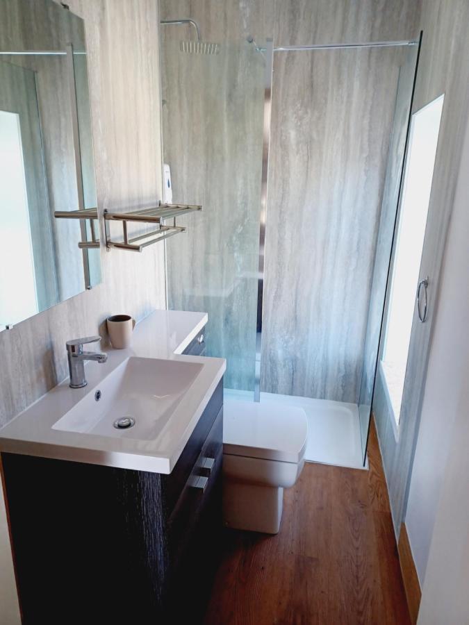 Voyage Hostel - Ensuite Family Rooms With Shared Kitchen Douglas Eksteriør bilde