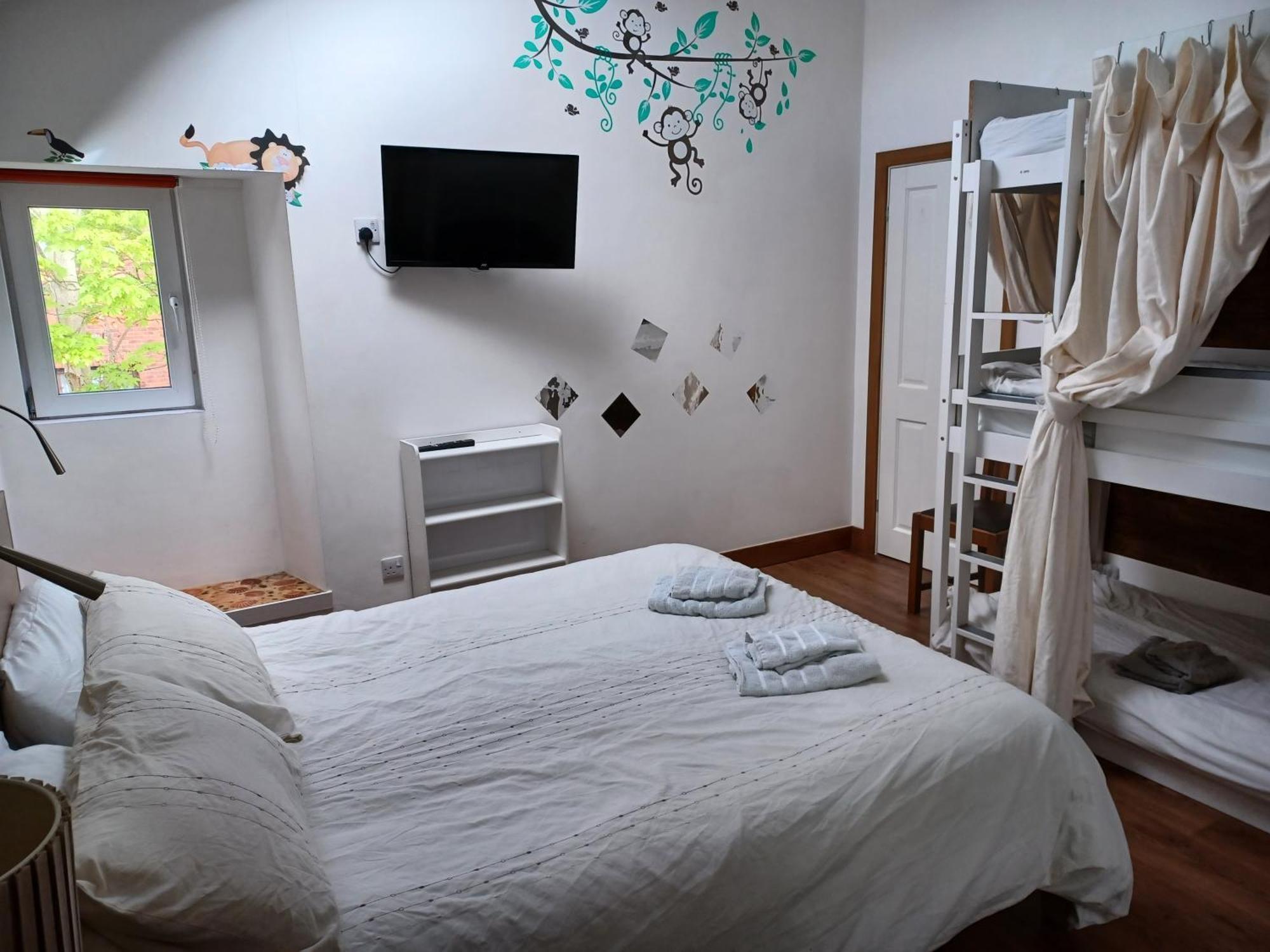 Voyage Hostel - Ensuite Family Rooms With Shared Kitchen Douglas Eksteriør bilde